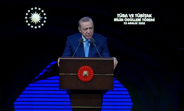 Cumhurbaşkanı Erdoğan duyurdu! 'Ülkemiz bölgenin veri üssü konumuna gelecek'